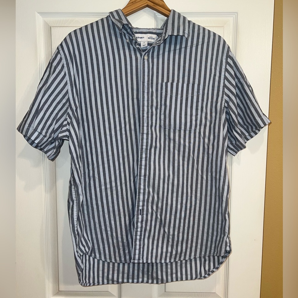 Old navy slim fit shirt size XL